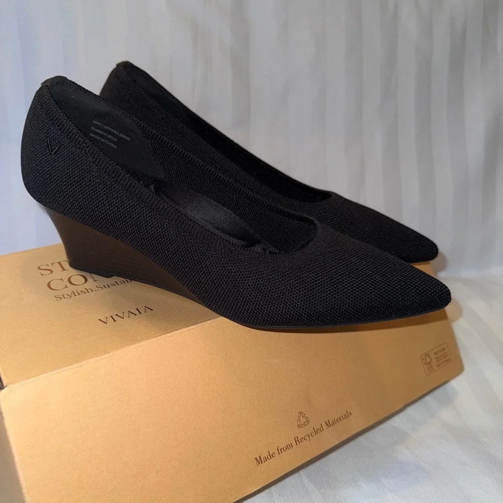 Vivaia black pointed